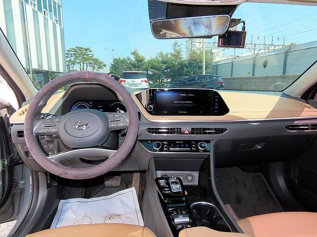 HYUNDAI Sonata - Vista 7