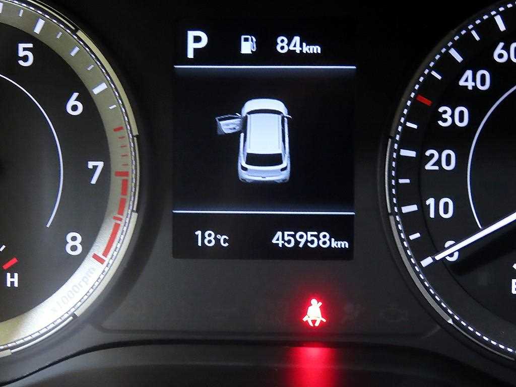 HYUNDAI Venue - Vista 9