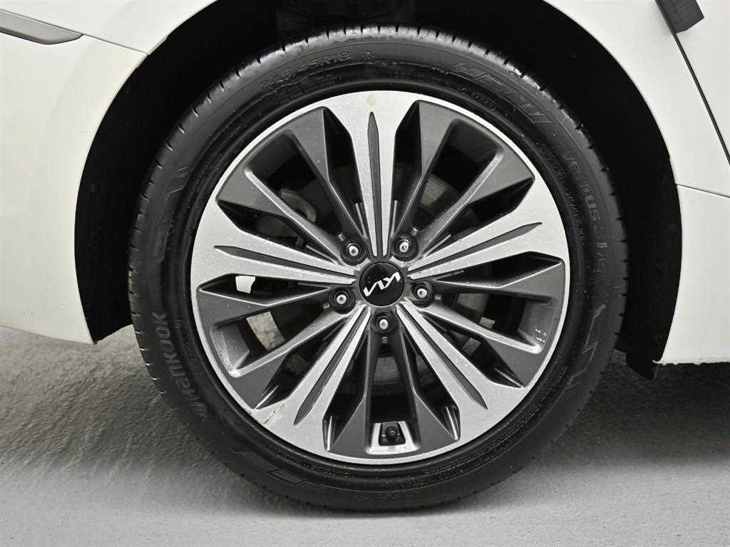 KIA K8 - Vista 5