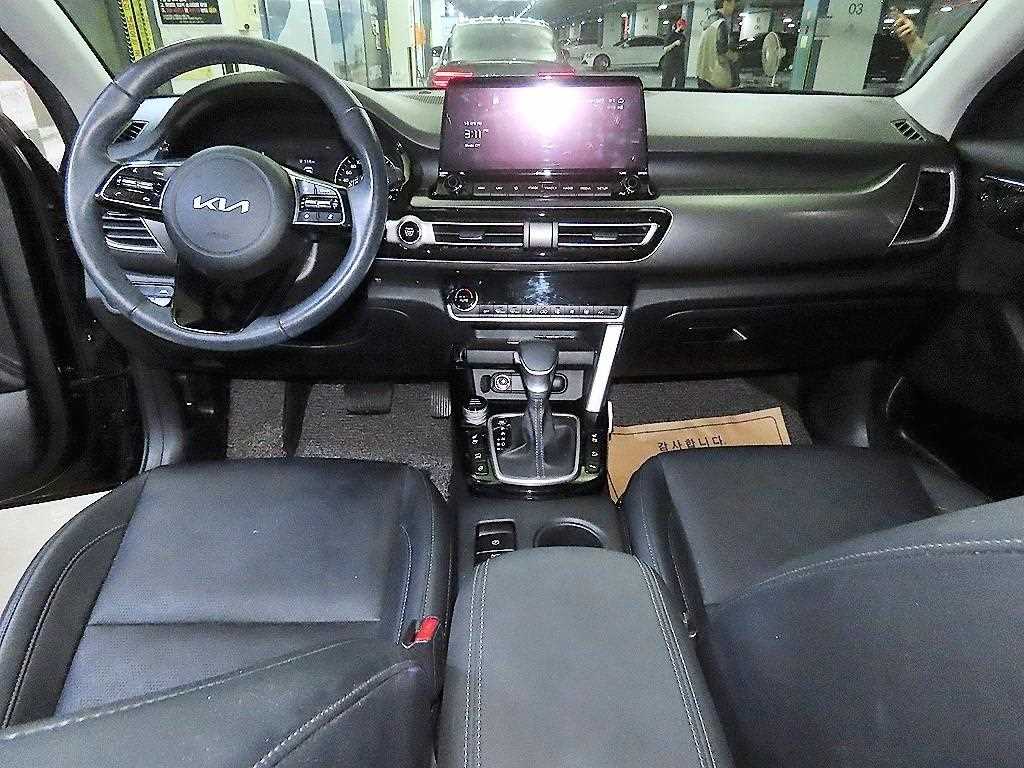 KIA Seltos - Vista 10