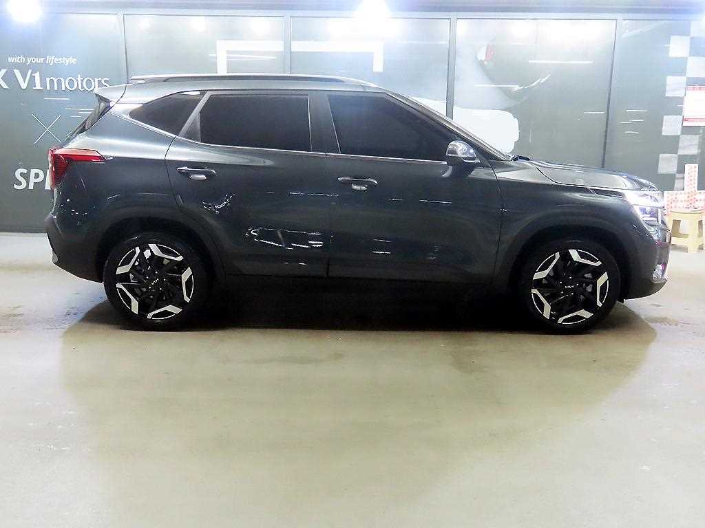 KIA Seltos - Vista 3