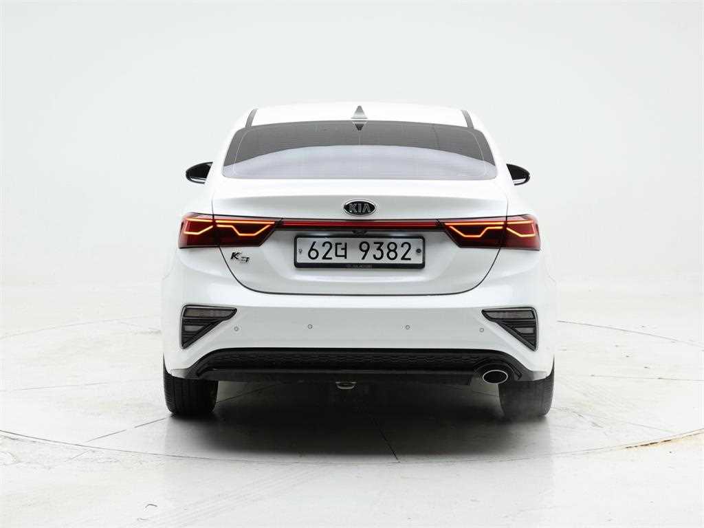 KIA K3 - Vista 5