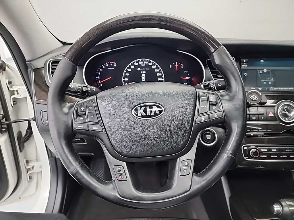KIA K7 - Vista 9
