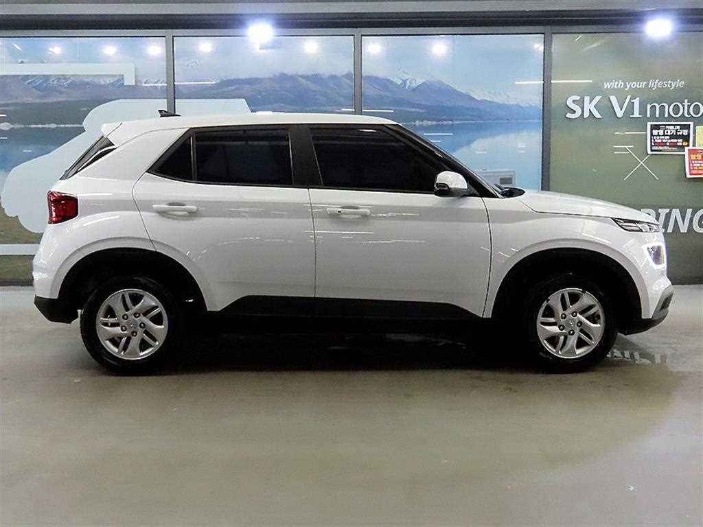 HYUNDAI Venue - Vista 3