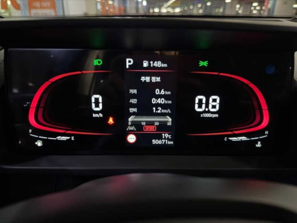 HYUNDAI Casper - Vista 10