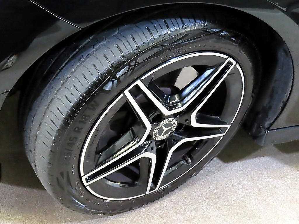 Mercedes Benz CLA Class - Vista 11