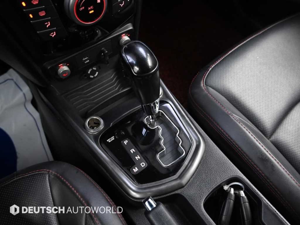 Ssangyong Tivoli - Vista 9