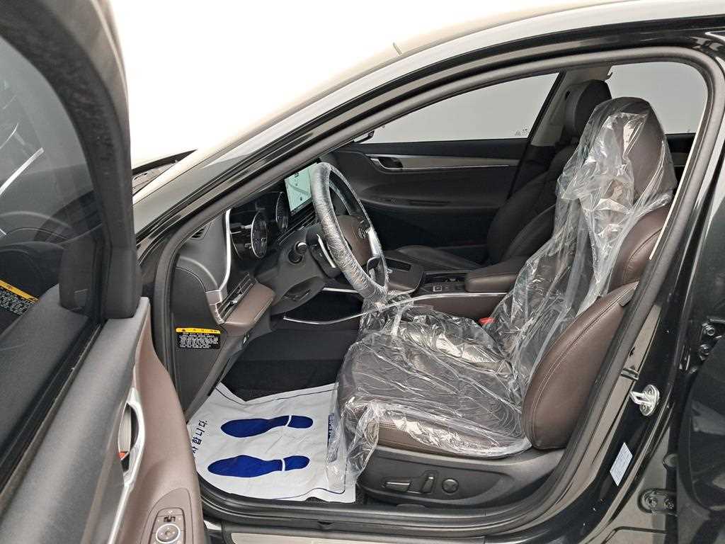 HYUNDAI Grandeur - Vista 11