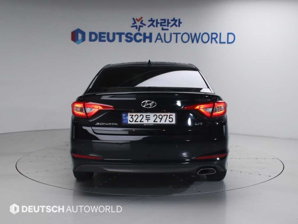 HYUNDAI Sonata - Vista 4