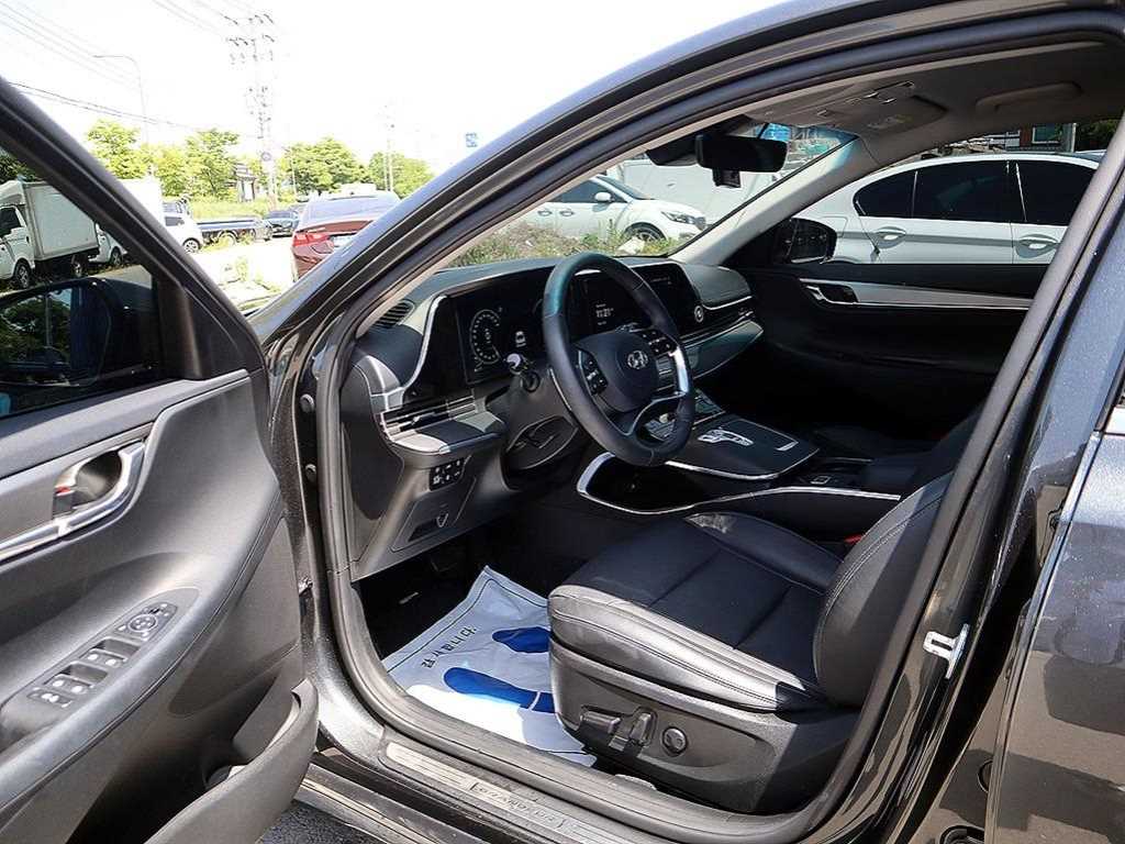 HYUNDAI Grandeur - Vista 6