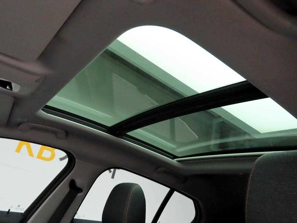 BMW 1 series 2021 Negro - Importación desde Corea - HF Imports Iquique - Foto 17