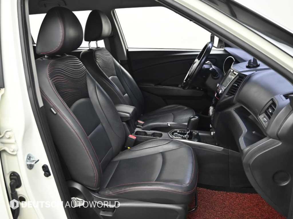 Ssangyong Tivoli - Vista 10