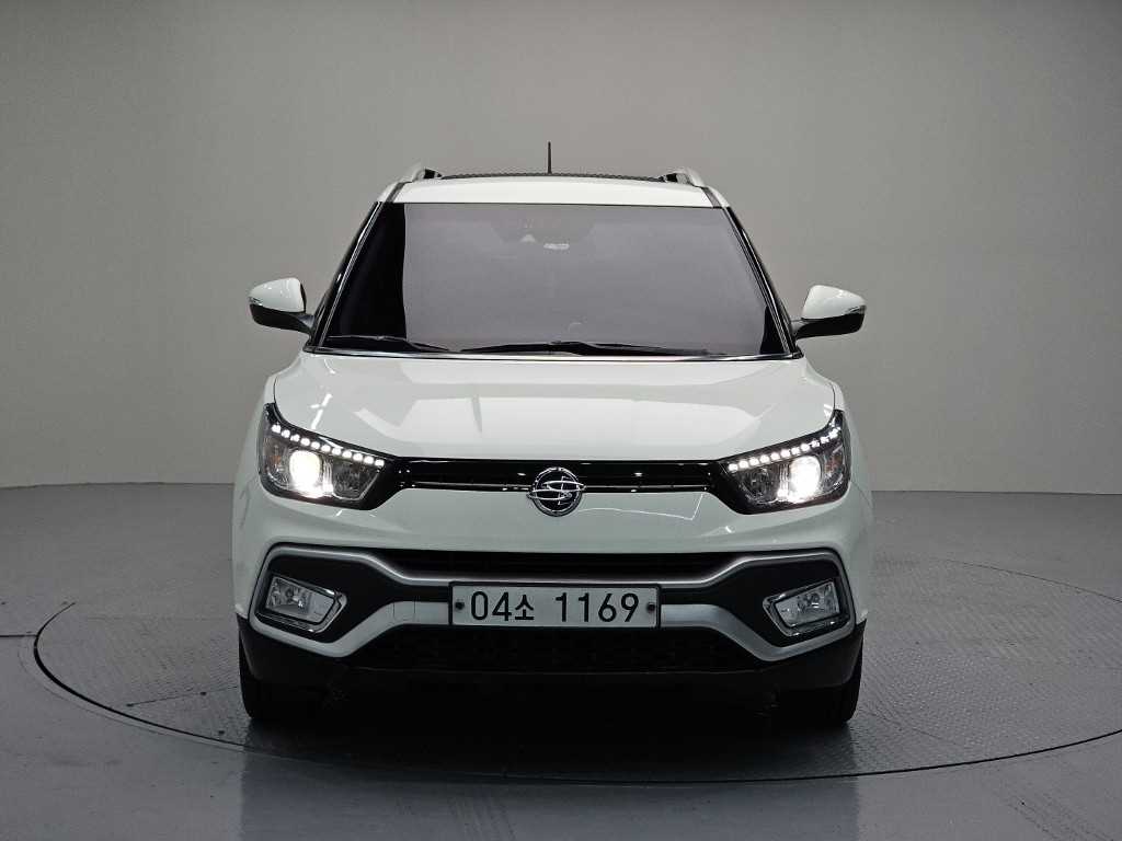 Ssangyong Tivoli - Vista 2