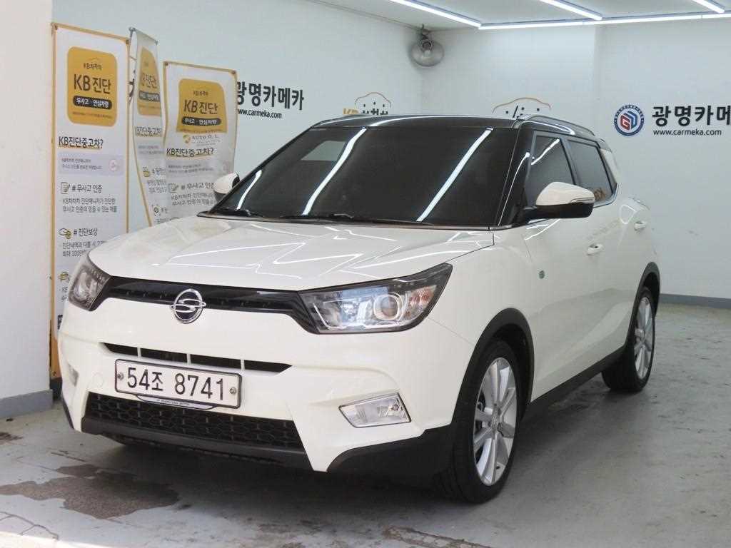 Ssangyong Tivoli - Vista 2