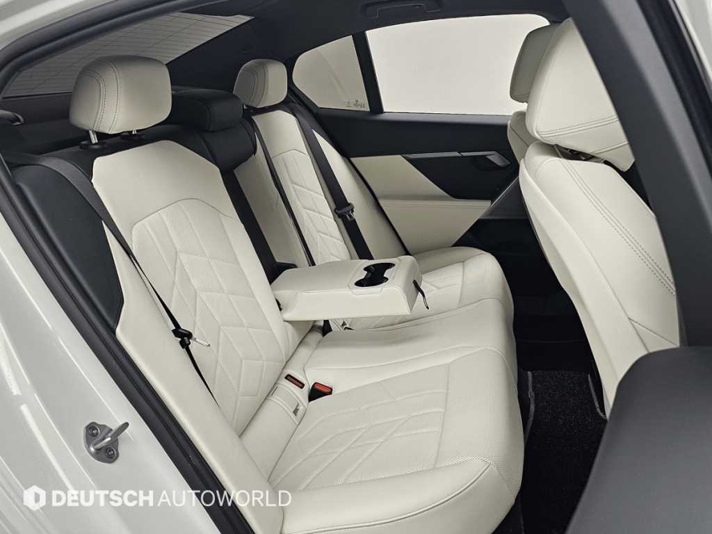 BMW 5 Series - Vista 12