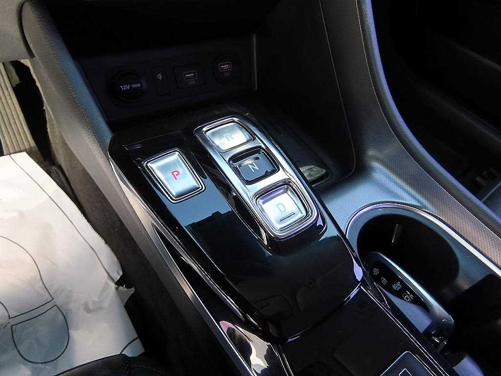 HYUNDAI Sonata - Vista 10