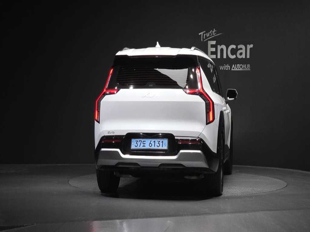 KIA EV9 - Vista 4