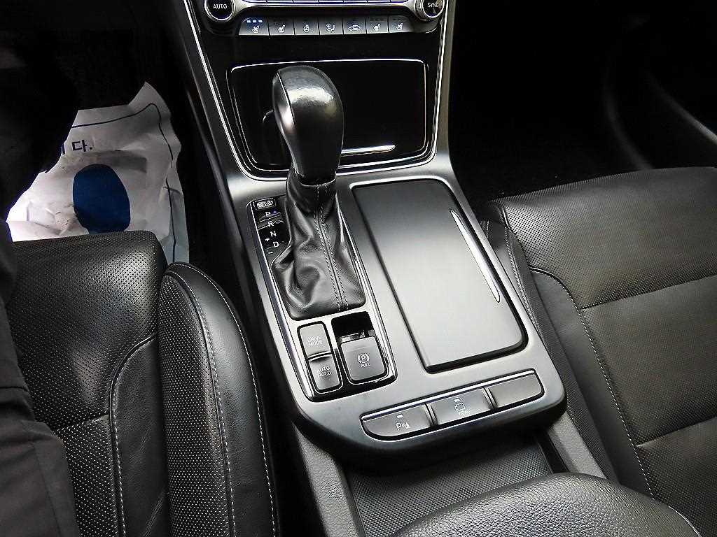 HYUNDAI Grandeur - Vista 10