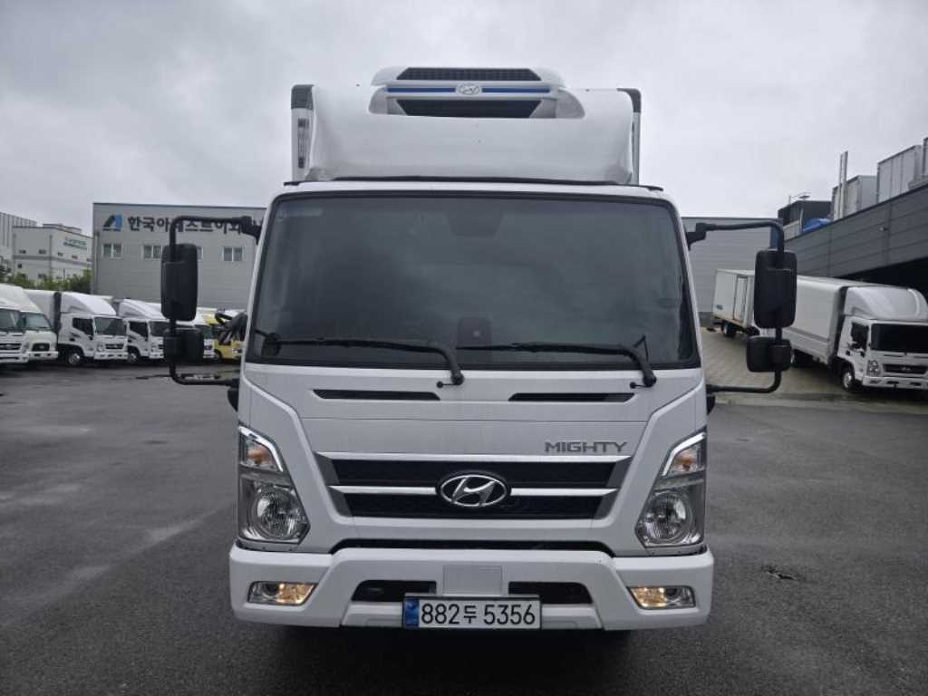 medium and large cargo truck - Vista 3