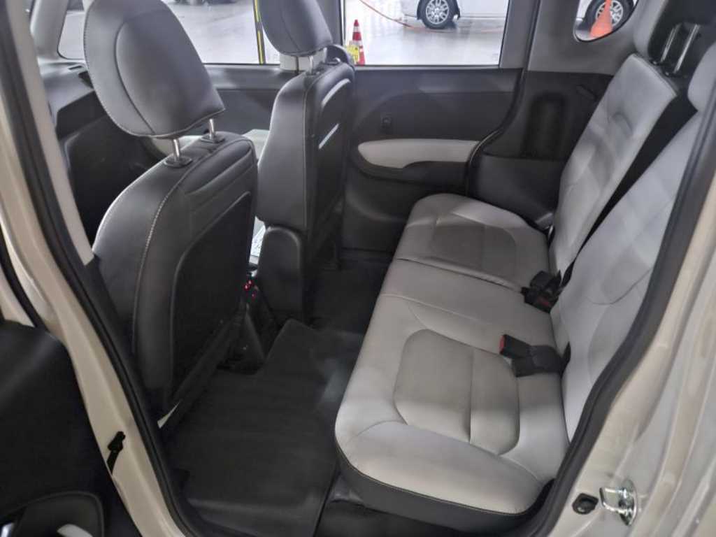 KIA Ray - Vista 5