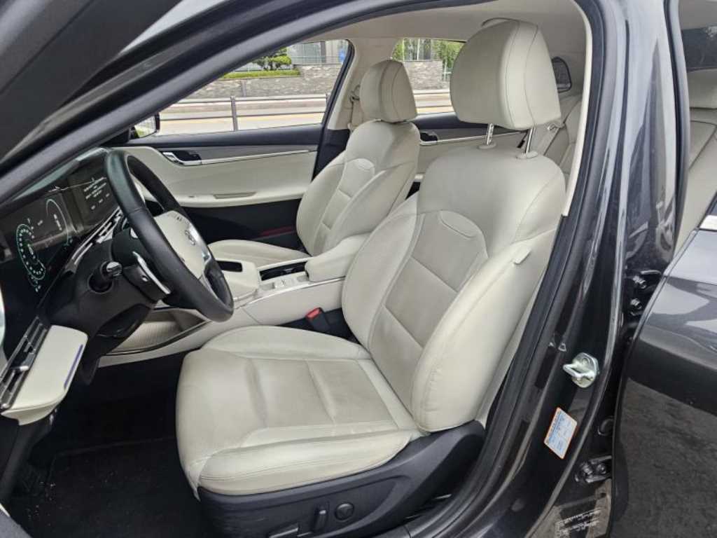 HYUNDAI Grandeur - Vista 6