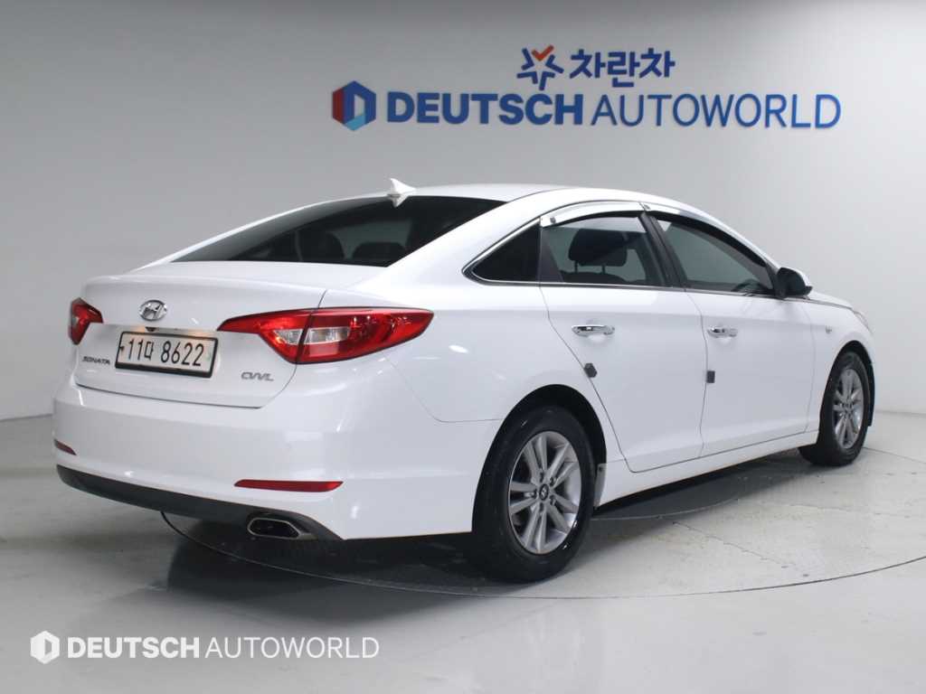 HYUNDAI Sonata - Vista 2