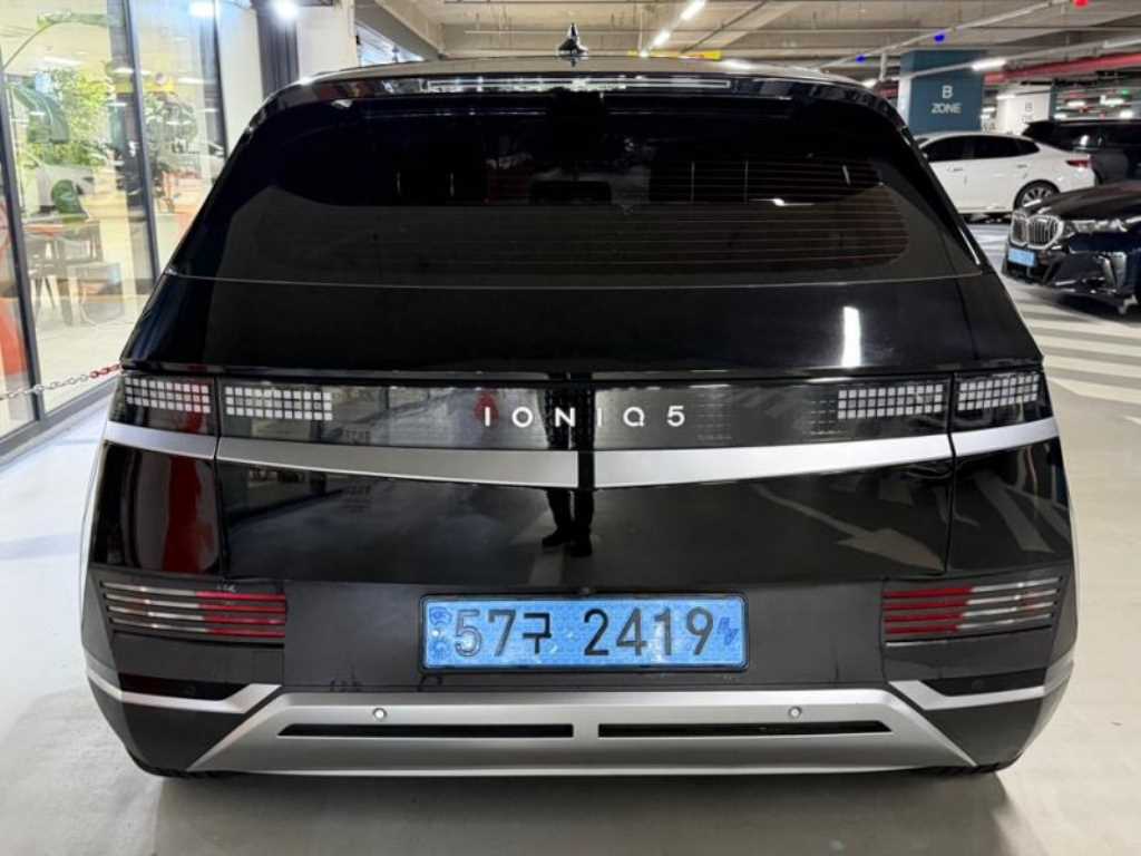 HYUNDAI Ioniq 5 - Vista 5