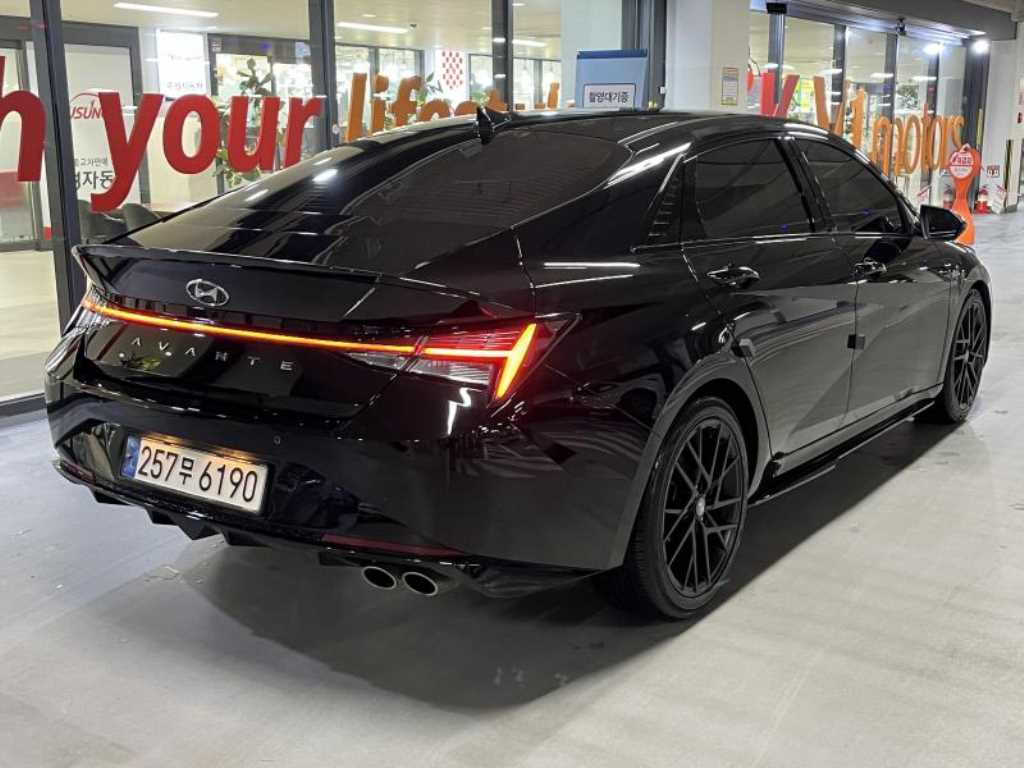 HYUNDAI Avante - Vista 4