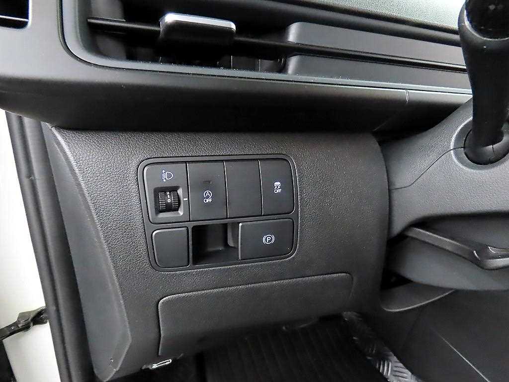 HYUNDAI Staria - Vista 12