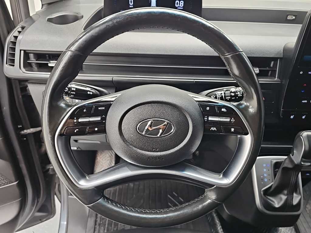 HYUNDAI Staria - Vista 9