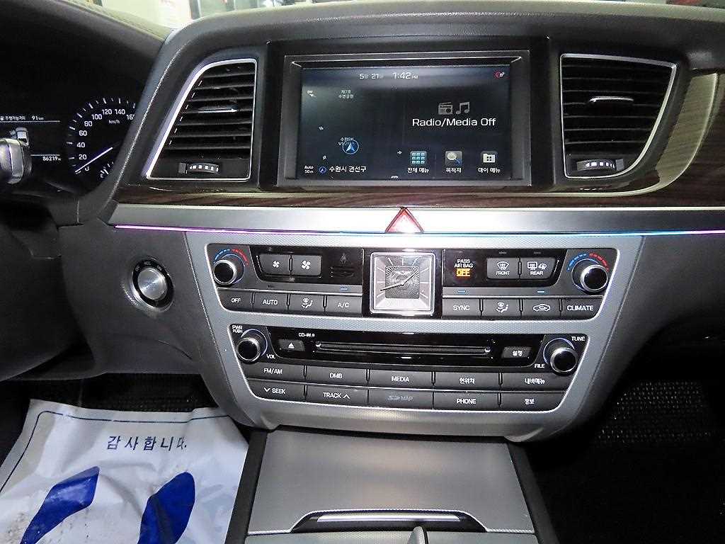 Genesis G80 - Vista 11