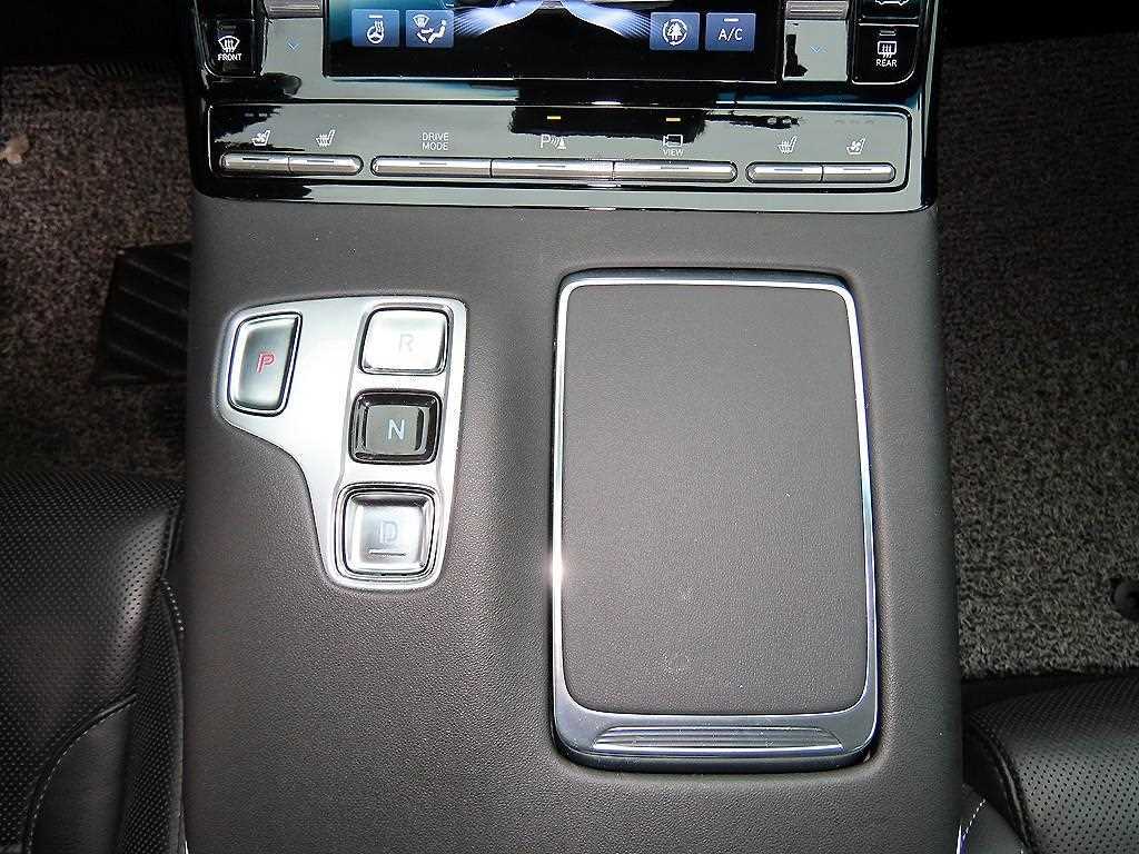 HYUNDAI Grandeur - Vista 10