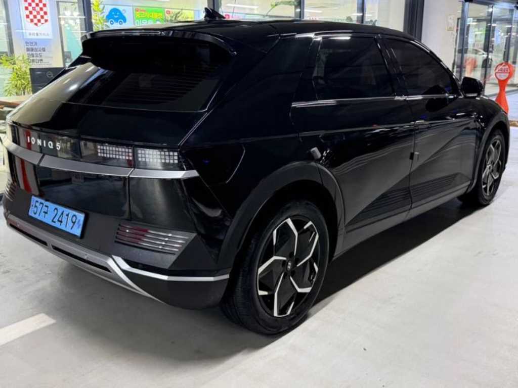 HYUNDAI Ioniq 5 - Vista 4