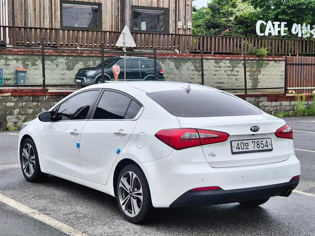 KIA K3 - Vista 6