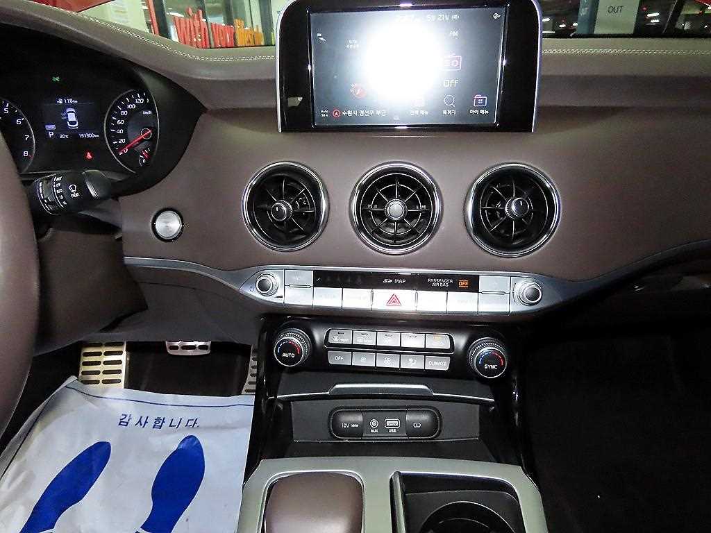 KIA Stinger - Vista 11