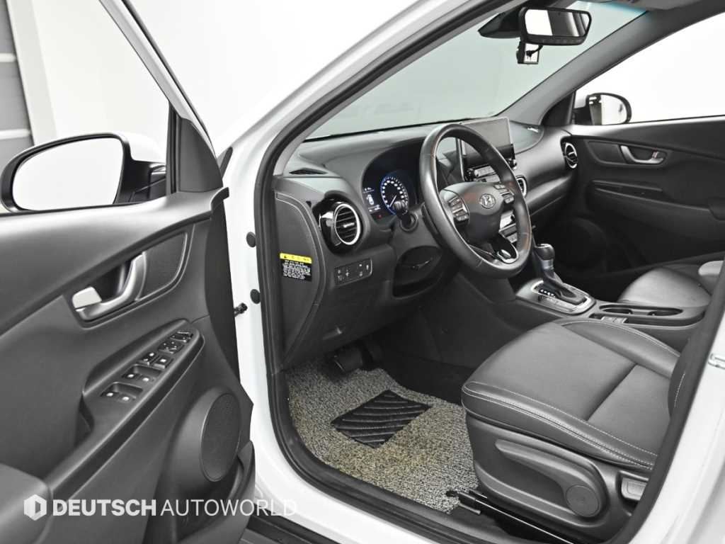 HYUNDAI Kona - Vista 11