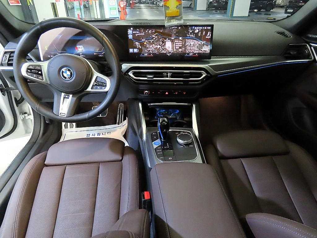 BMW i4 - Vista 10