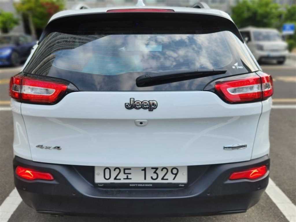 Jeep Cherokee - Vista 2
