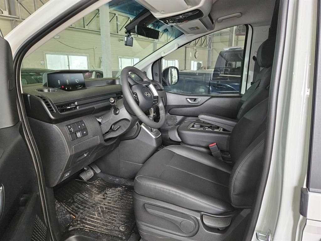 HYUNDAI Staria - Vista 5