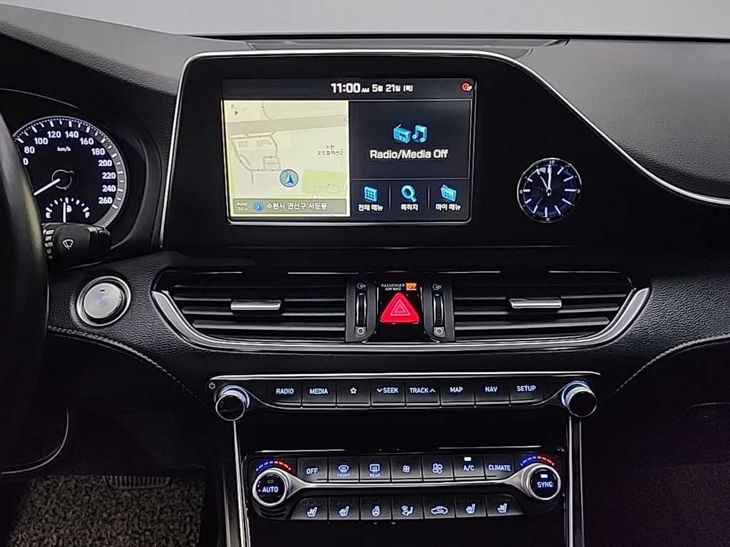 HYUNDAI Grandeur - Vista 10