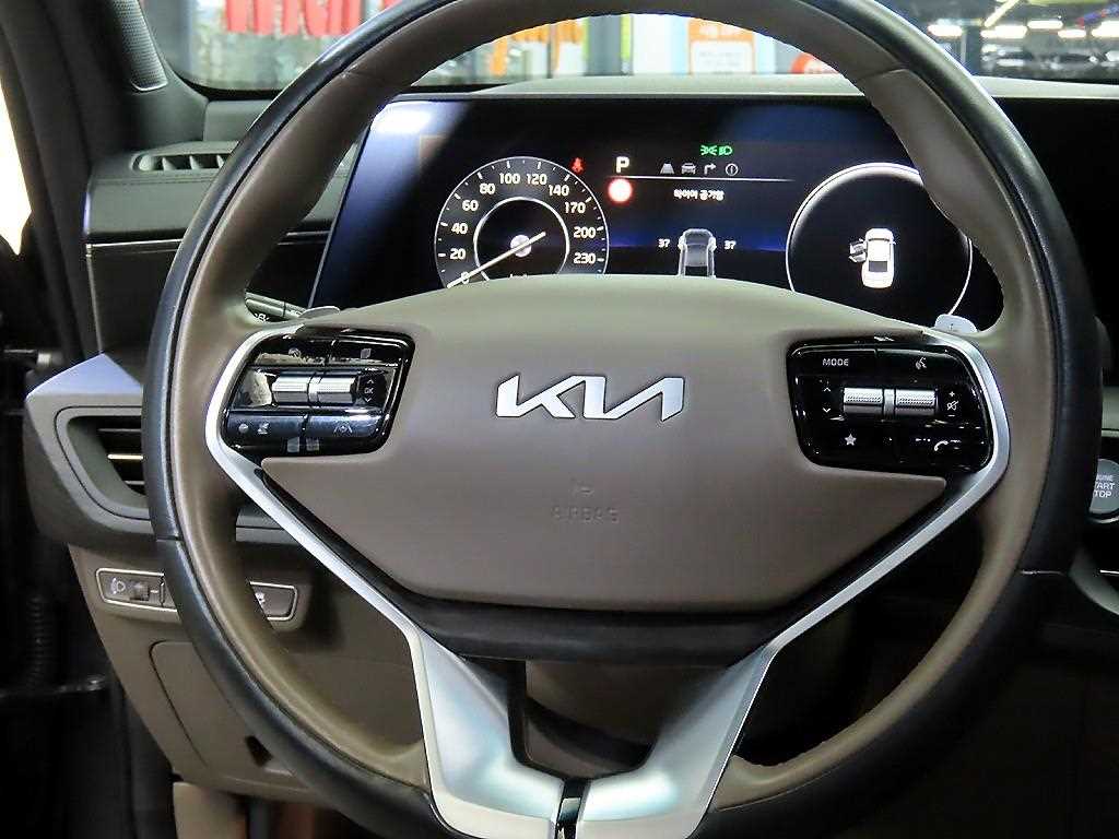 KIA K8 - Vista 8