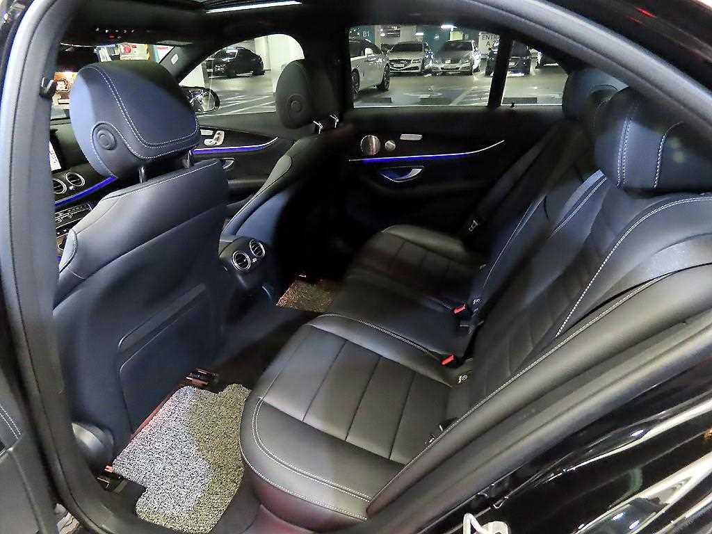 Mercedes Benz E class - Vista 7