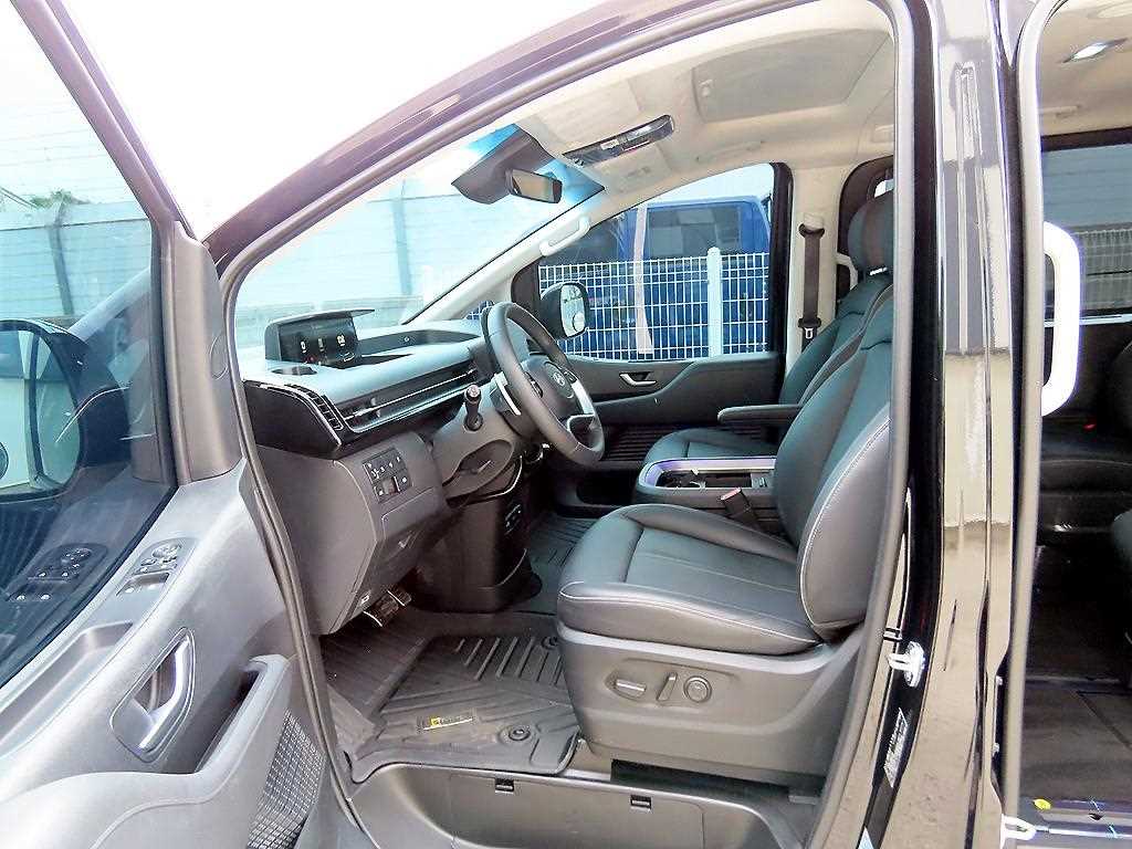 HYUNDAI Staria - Vista 5