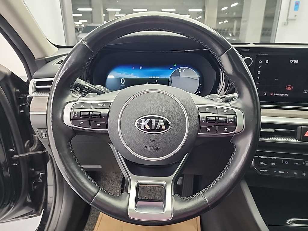 KIA K5 - Vista 9