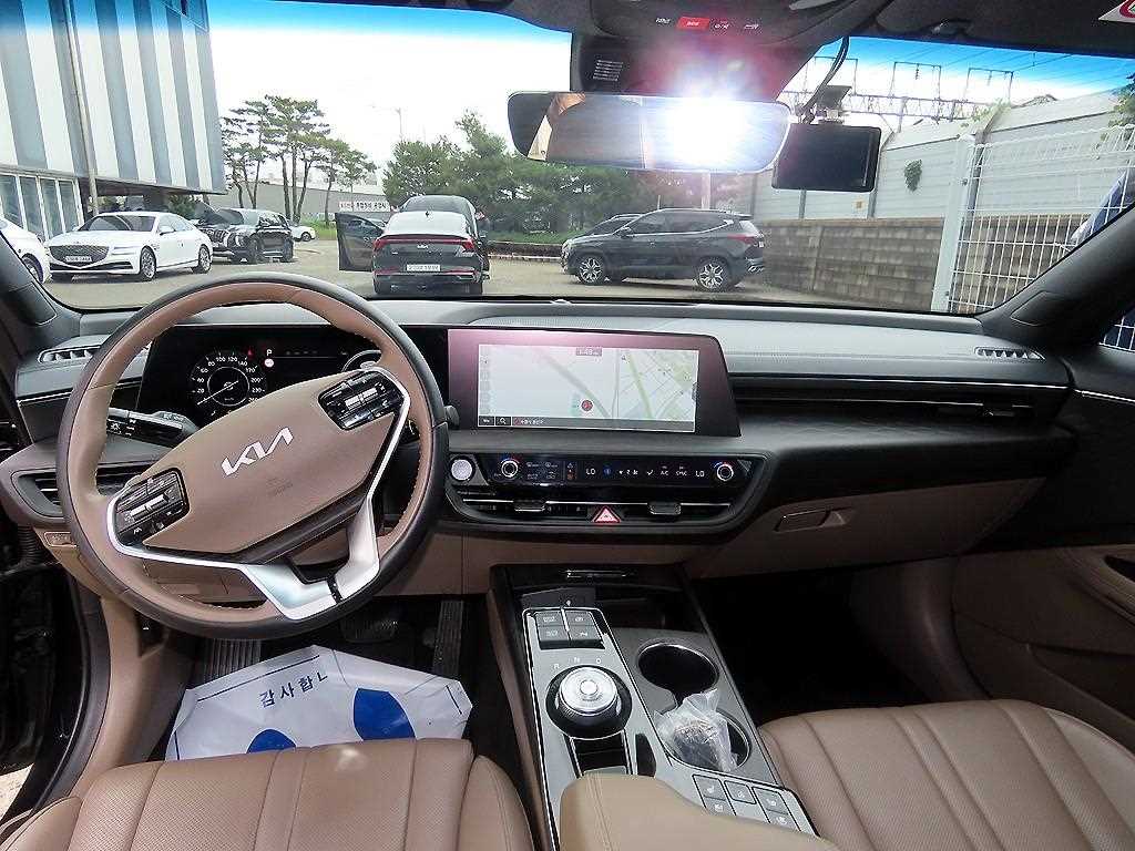 KIA K8 - Vista 7