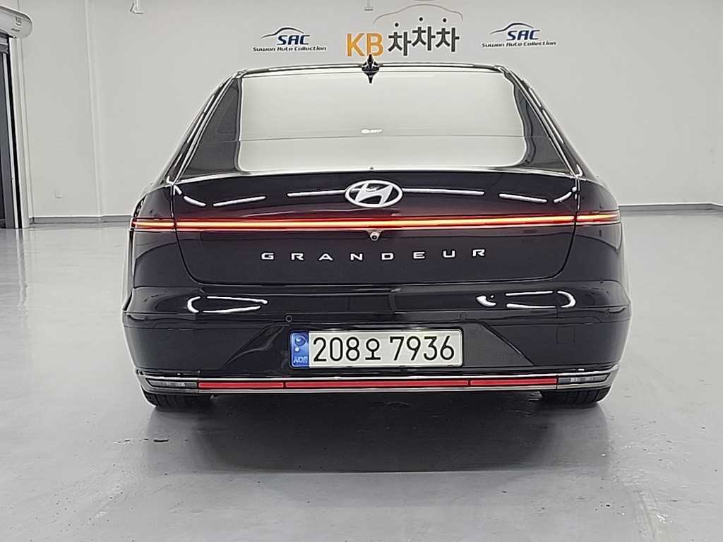 HYUNDAI Grandeur - Vista 3