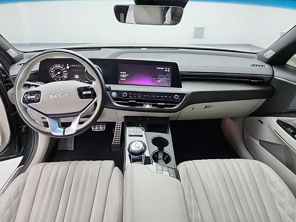 KIA K8 - Vista 7