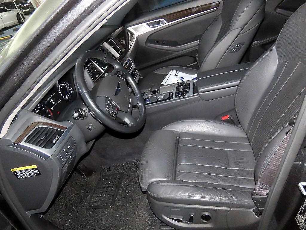 Genesis G80 - Vista 6