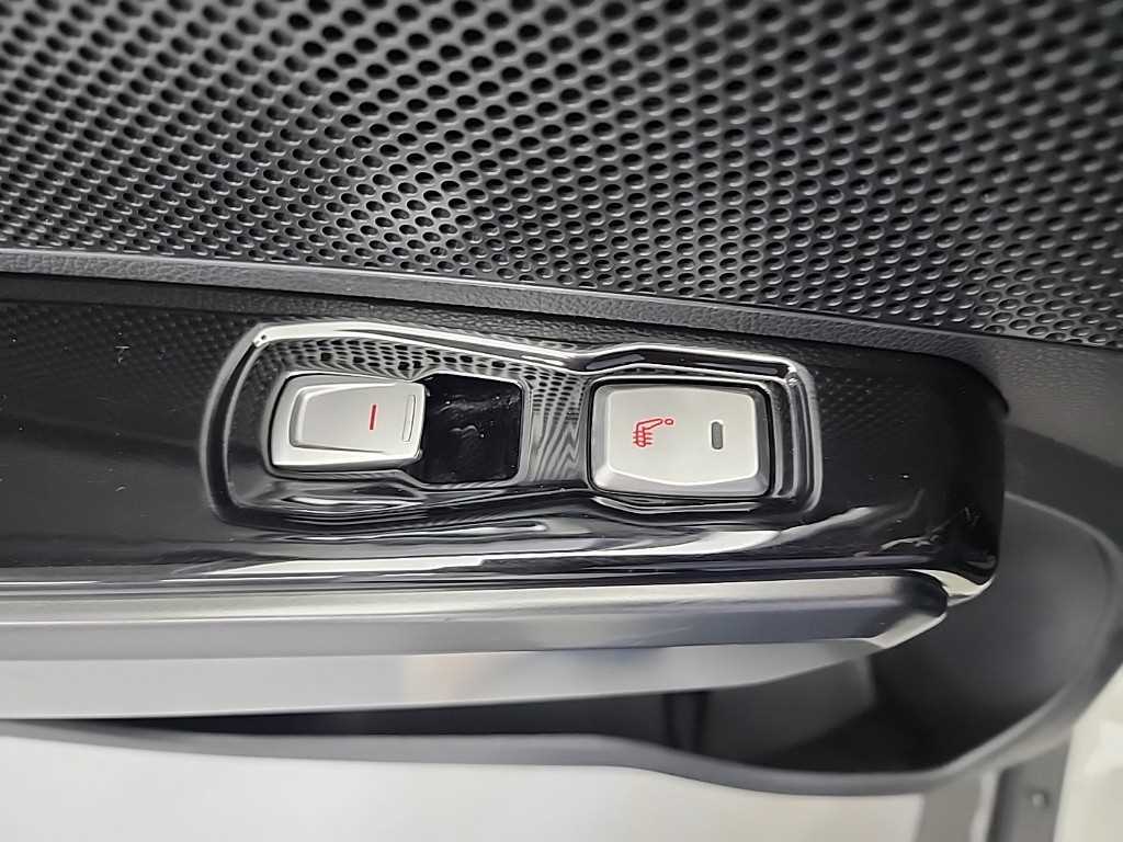 Ssangyong Tivoli 2016 Blanco - Importación desde Corea - HF Imports Iquique - Foto 13