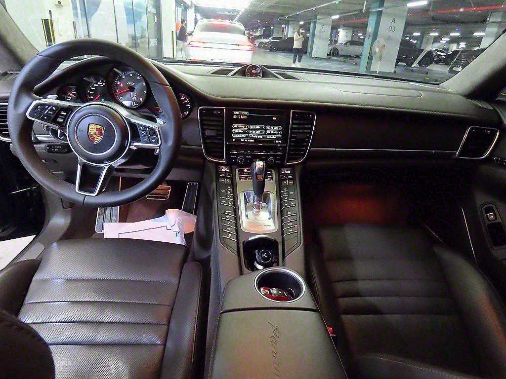 Porsche Panamera - Vista 10